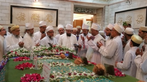 Maulaa with Ashaab in Bustaan-e-Badri